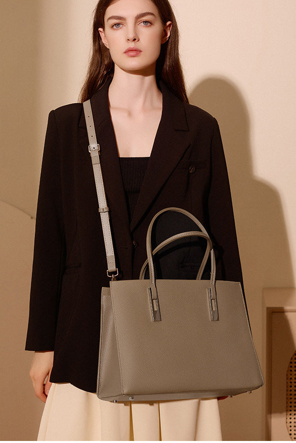 13.8” Unisex Togo Bag in Full-Grain Leather